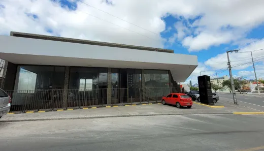 Loja / Salão / Ponto Comercial com 1 Quarto para alugar, 60m² no Lauritzen, Campina Grande