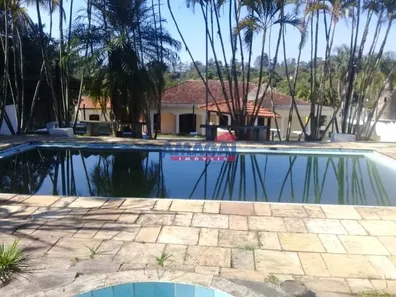 Fazenda / Sítio / Chácara com 3 Quartos para alugar, 378m² no Condomínio Lagoinha, Jacareí