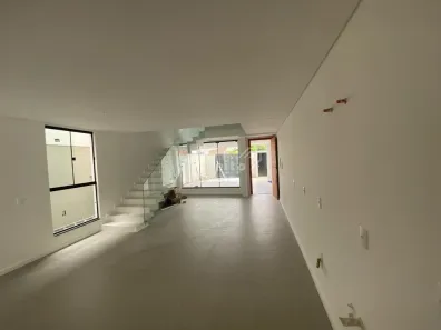 Sobrado com 3 Quartos à venda, 195m² no Floresta, Joinville
