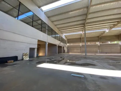 Galpão / Depósito / Armazém para venda ou aluguel, 1239m² no Cascata, Paulínia