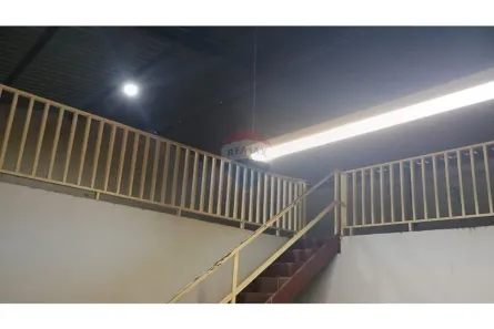 Galpão / Depósito / Armazém à venda, 243m² no Conjunto Chica Ferreira, Uberaba