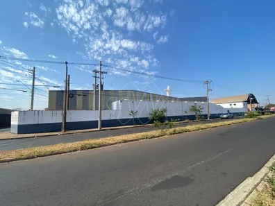 Galpão / Depósito / Armazém à venda, 2278m² no Jardim Arco-Íris, Araraquara