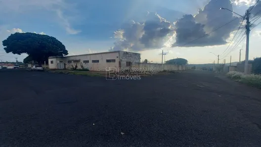 Galpão / Depósito / Armazém para venda ou aluguel, 513m² no Jardim Universal, Araraquara