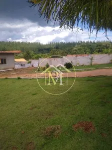Fazenda / Sítio / Chácara com 3 Quartos à venda, 210m² no Fazenda Floresta, Alambari