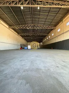 Galpão / Depósito / Armazém para alugar, 825m² no São Gonçalo, Taubaté