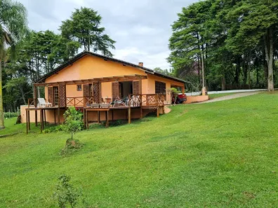 Fazenda / Sítio / Chácara com 3 Quartos à venda, 150m² no , 