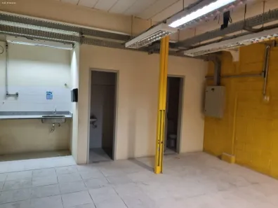 Galpão / Depósito / Armazém para alugar, 612m² no Jardim Olinda, Cabo Frio