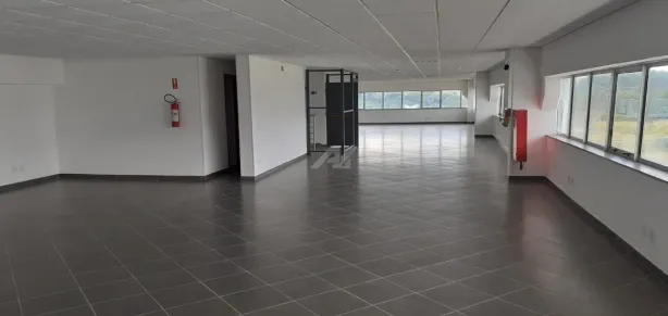 Prédio Inteiro para alugar, 331m² no Distrito Industrial Alfredo Relo, Itatiba