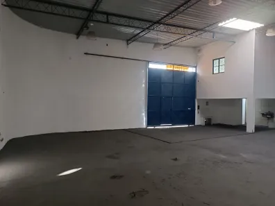 Galpão / Depósito / Armazém para alugar, 164m² no Jardim Meriti, São João de Meriti