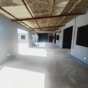 Galpão / Depósito / Armazém para alugar, 260m² no Atlântica, Rio das Ostras