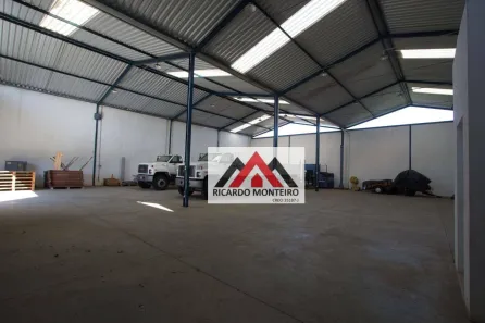 Galpão / Depósito / Armazém para venda ou aluguel, 547m² no Parque das Nações, Pindamonhangaba