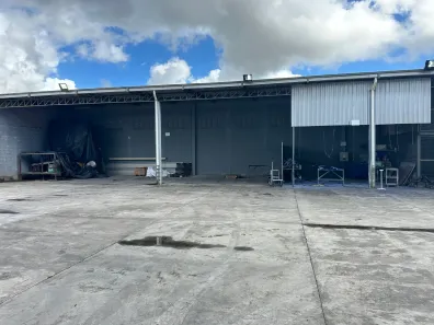 Galpão / Depósito / Armazém para venda ou aluguel, 6000m² no Jardim Limoeiro, Camaçari
