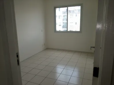 Apartamento com 2 Quartos para alugar, 60m² no Adrianópolis, Manaus