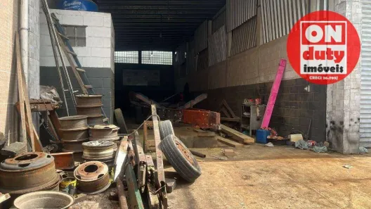 Galpão / Depósito / Armazém para alugar, 132m² no Vila Santo Antônio, Guarujá