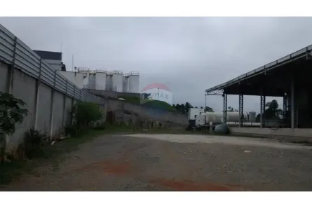 Galpão / Depósito / Armazém para alugar, 563m² no Rio Abaixo, Itaquaquecetuba