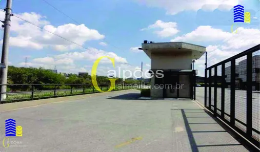 Galpão / Depósito / Armazém para alugar, 750m² no Quitaúna, Osasco
