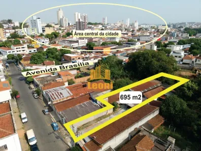 Galpão / Depósito / Armazém à venda, 696m² no São Lázaro, São João da Boa Vista