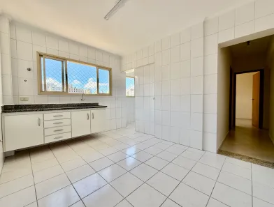 Apartamento com 3 Quartos para alugar, 130m² no Marapé, Santos