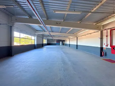 Conjunto Comercial / Sala para alugar, 300m² no Do Salto, Blumenau