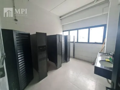Galpão / Depósito / Armazém para alugar, 930m² no Portão, Arujá