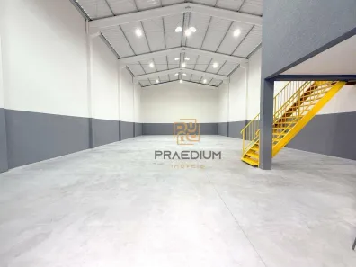 Galpão / Depósito / Armazém à venda, 345m² no Rio Pequeno, São José dos Pinhais