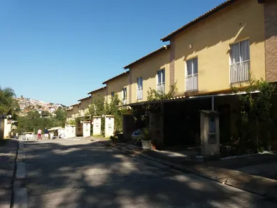 Sobrado com 2 Quartos à venda, 125m² no Jardim Waldez, Mairinque