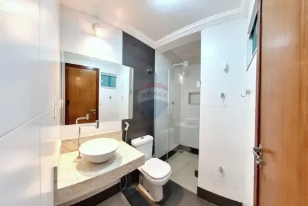 Casa de Condomínio com 1 Quarto à venda, 490m² no Região dos Lagos, Brasília
