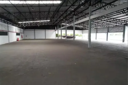 Galpão / Depósito / Armazém para alugar, 2700m² no Japiim, Manaus