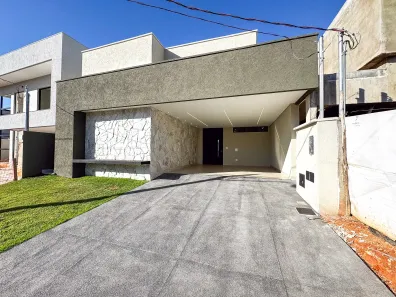 Casa de Condomínio com 3 Quartos à venda, 147m² no Jardins Capri, Senador Canedo