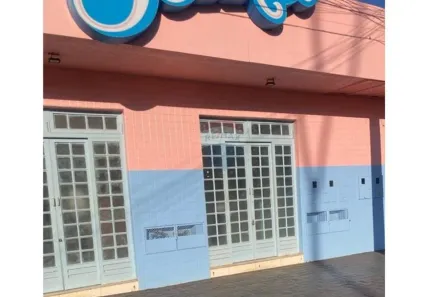 Galpão / Depósito / Armazém à venda, 300m² no São Benedito, Uberaba