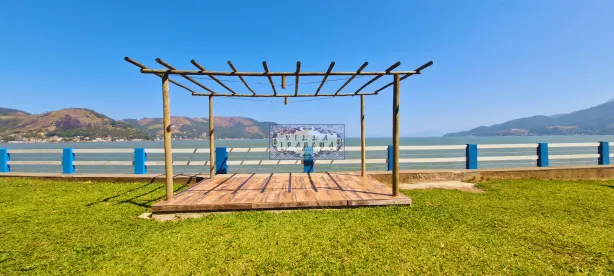 Hotel / Motel / Pousada com 20 Quartos à venda, 1450m² no , Mangaratiba