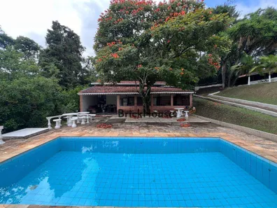 Fazenda / Sítio / Chácara com 3 Quartos à venda, 2000m² no , Mairinque