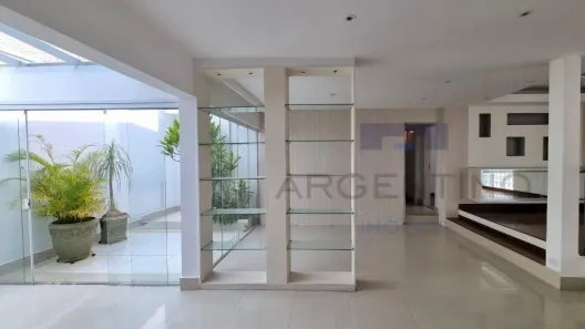 Sobrado com 4 Quartos para venda ou aluguel, 289m² no Vila Oliveira, Mogi das Cruzes