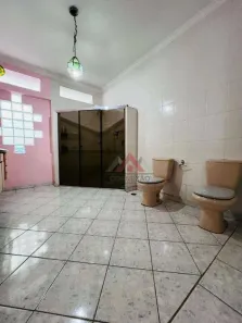 Sobrado com 5 Quartos para venda ou aluguel, 328m² no Vila Júlia, Poá