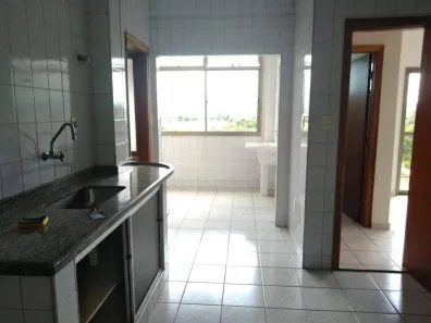 Apartamento com 3 Quartos para alugar, 166m² no Parque das Árvores, Guaratinguetá