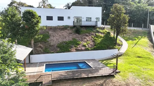 Fazenda / Sítio / Chácara com 3 Quartos à venda, 1000m² no Estância Santa Maria do Portão, Atibaia