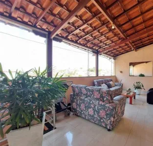 Sobrado com 3 Quartos à venda, 120m² no Vila Formosa, Jacareí