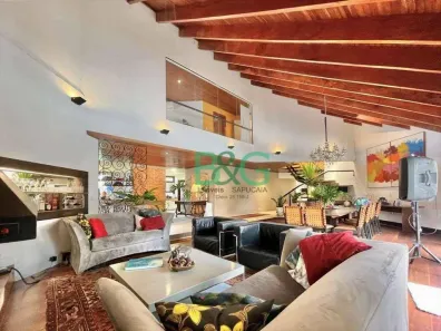 Casa com 6 Quartos para venda ou aluguel, 624m² no Nova Fazendinha, Carapicuíba