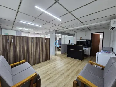 Loja / Salão / Ponto Comercial à venda, 60m² no Centro, Atibaia