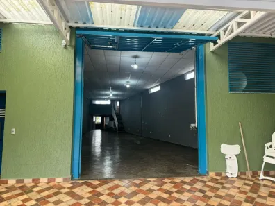 Galpão / Depósito / Armazém com 2 Quartos para alugar, 240m² no Batistini, São Bernardo do Campo