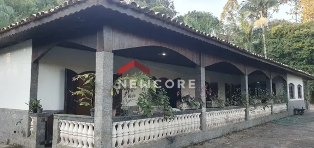 Fazenda / Sítio / Chácara com 4 Quartos à venda, 404m² no Chácaras Copaco, Arujá
