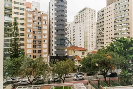 Apartamento com 3 Quartos para alugar, 240m² no Santa Cecília, São Paulo