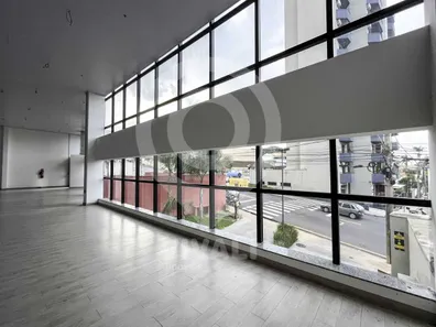 Loja / Salão / Ponto Comercial à venda, 353m² no Vila Brasileira, Itatiba