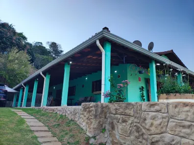 Fazenda / Sítio / Chácara com 3 Quartos à venda, 2000m² no Laranja Azeda, Bom Jesus dos Perdões