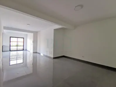 Apartamento com 3 Quartos para alugar, 120m² no Jardim Vitória IV, Poços de Caldas