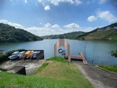 Fazenda / Sítio / Chácara com 3 Quartos à venda, 180m² no , Igaratá