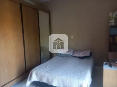 Galpão / Depósito / Armazém à venda, 160m² no Presidente Roosevelt, Uberlândia