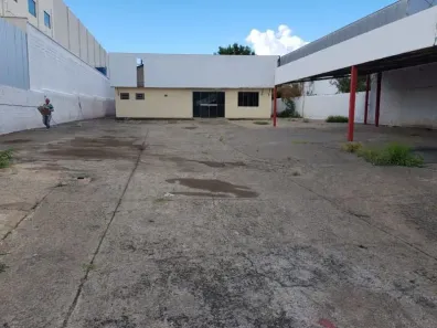 Galpão / Depósito / Armazém à venda, 900m² no Zona Industrial, Brasília