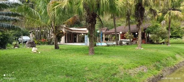 Fazenda / Sítio / Chácara com 7 Quartos à venda, 600m² no Centro, Cachoeiras de Macacu