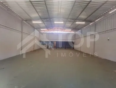 Galpão / Depósito / Armazém para alugar, 250m² no Jardim Munique, São Carlos